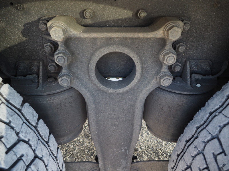 いすゞ ギガ ウイング車 大型 LKG-CYL77A 年式 H23[写真38]