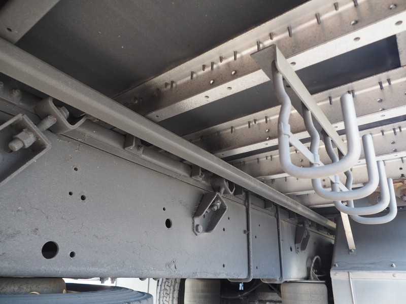 いすゞ ギガ ウイング車 大型 LKG-CYL77A 年式 H23[写真40]