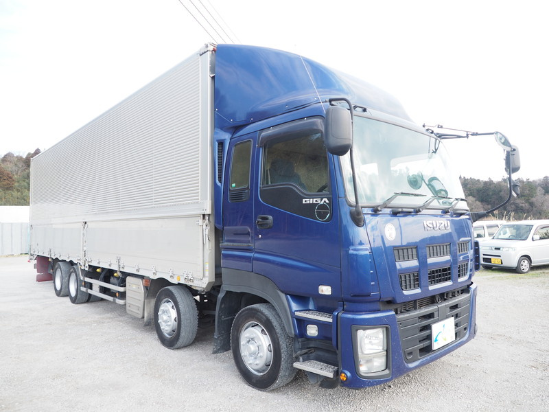 いすゞ ギガ ウイング車 大型 QKG-CYJ77A 年式 H27[写真04]