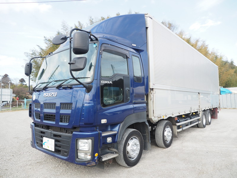 いすゞ ギガ ウイング車 大型 QKG-CYJ77A 年式 H27[写真01]