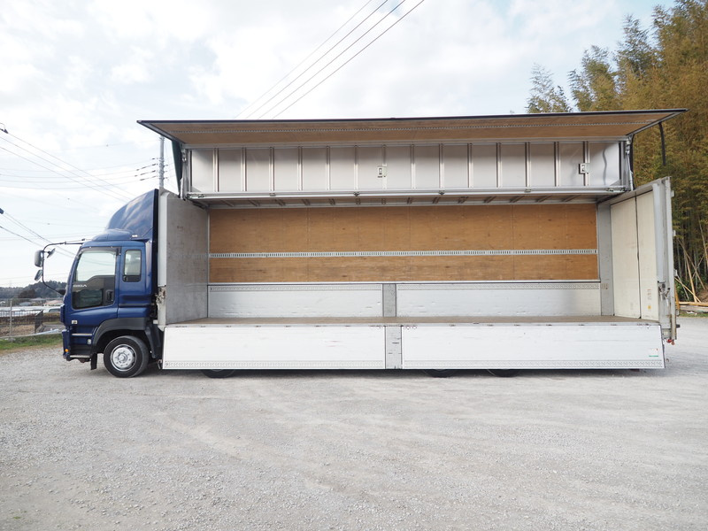 いすゞ ギガ ウイング車 大型 QKG-CYJ77A 年式 H27[写真13]