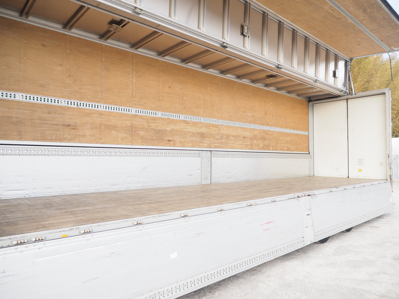 いすゞ ギガ ウイング車 大型 QKG-CYJ77A 年式 H27[写真17]