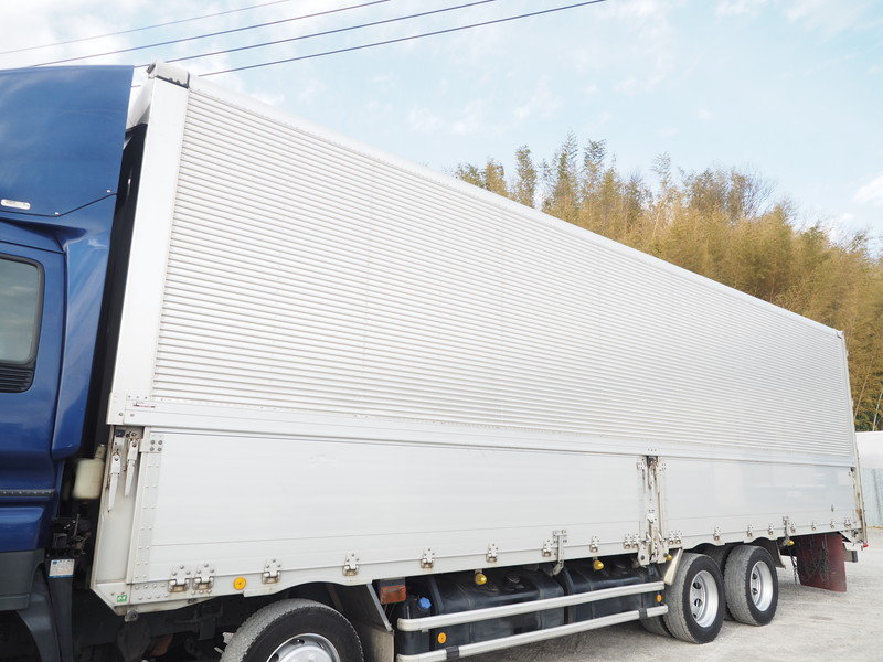 いすゞ ギガ ウイング車 大型 QKG-CYJ77A 年式 H27[写真12]