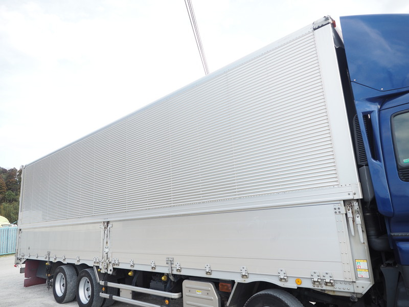 いすゞ ギガ ウイング車 大型 QKG-CYJ77A 年式 H27[写真08]