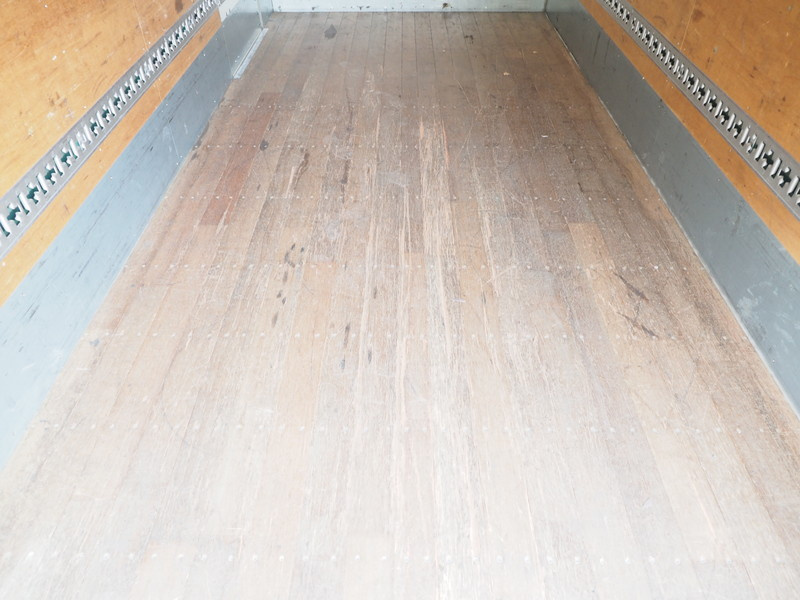 いすゞ エルフ バン車 小型 TRG-NPR85AN 年式 H27[写真12]