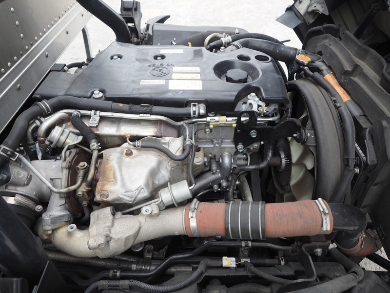 いすゞ エルフ バン車 小型 TRG-NPR85AN 年式 H27[写真30]