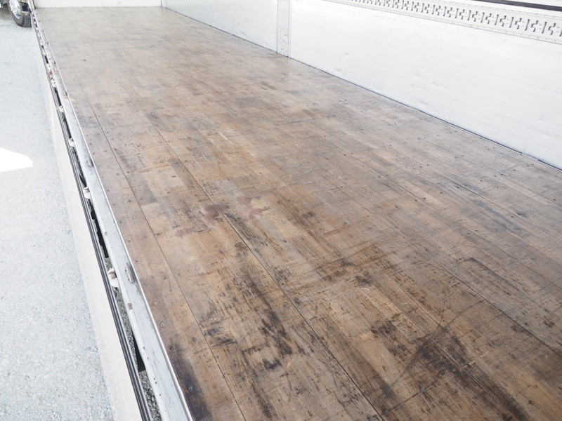 いすゞ ギガ ウイング車 大型 QKG-CYJ77A 年式 H24[写真18]