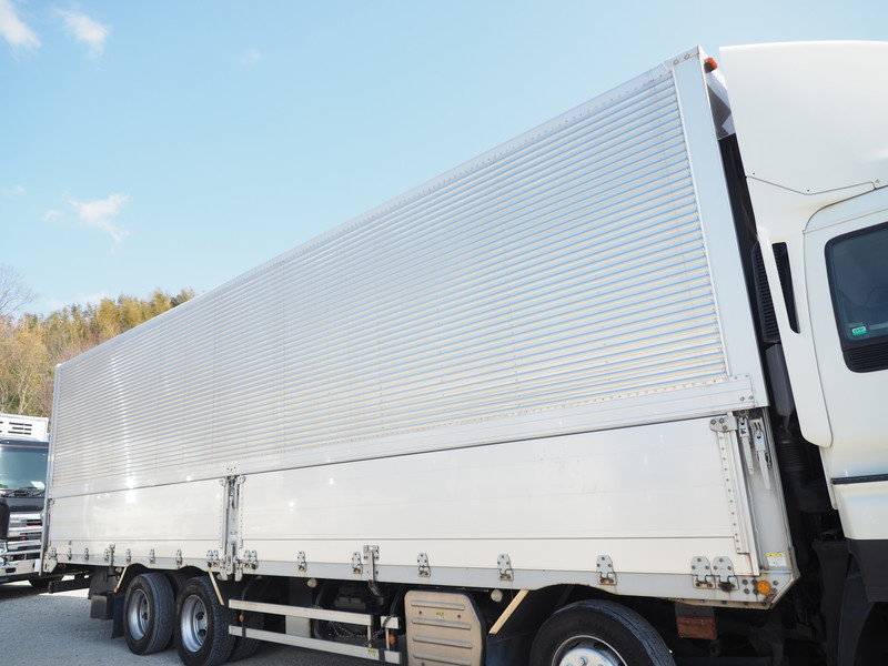 いすゞ ギガ ウイング車 大型 QKG-CYJ77A 年式 H24[写真07]