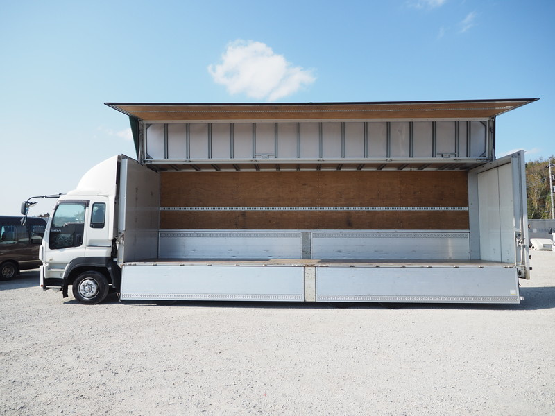 いすゞ ギガ ウイング車 大型 QKG-CYJ77A 年式 H24[写真12]