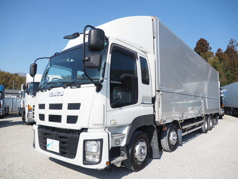 いすゞ ギガ ウイング車 大型 QKG-CYJ77A 年式 H24[写真01]