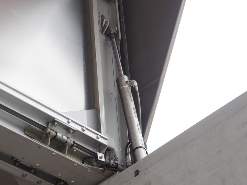 いすゞ フォワード ウイング車 中型 PKG-FRR90S2 年式 H20[写真09]