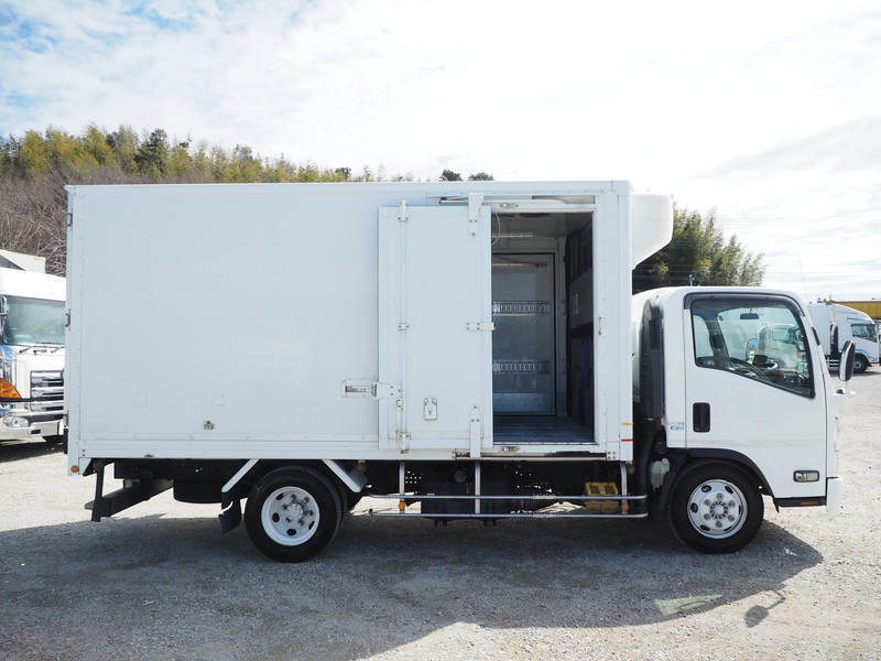 いすゞ エルフ 冷凍バン 小型 TKG-NPR85AN 年式 H24[写真08]