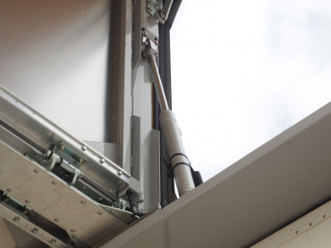 いすゞ ギガ ウイング車 大型 QKG-CYJ77A 年式 H26 [写真15]