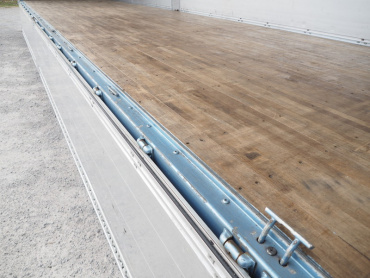 いすゞ ギガ ウイング車 大型 QKG-CYJ77A 年式 H26 [写真13]