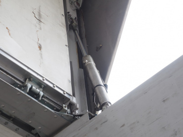 いすゞ ギガ ウイング車 大型 QKG-CYJ77A 年式 H24 [写真10]