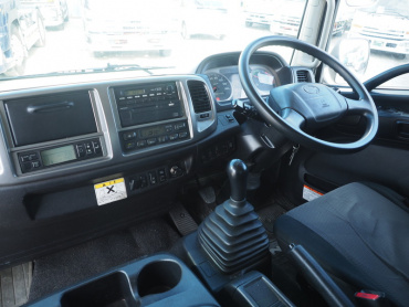日野 レンジャープロ 冷凍バン 中型 TKG-FD9JLAA 年式 H25[写真28]