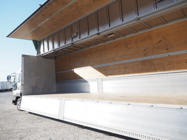 いすゞ ギガ ウイング車 大型 QKG-CYJ77A 年式 H25 [写真15]