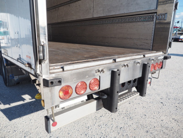 いすゞ ギガ ウイング車 大型 LKG-CYL77A 年式 H23 [写真23]