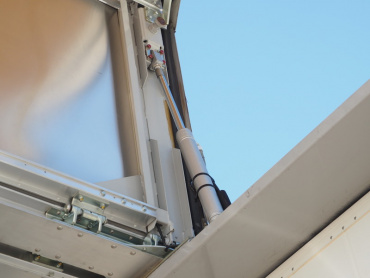 いすゞ ギガ ウイング車 大型 QKG-CYJ77A 年式 H27 [写真15]