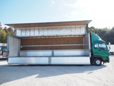 いすゞ ギガ ウイング車 大型 LKG-CYJ77A 年式 H22[写真08]