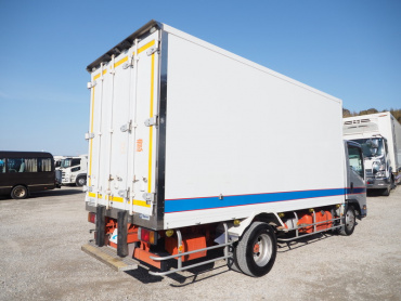 いすゞ エルフ 冷凍バン 小型 BKG-NMR85AN 年式 H23 [写真04]