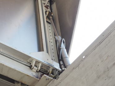 三菱ふそう スーパーグレート ウイング車 大型 BDG-FS55JZ 年式 H20 [写真09]