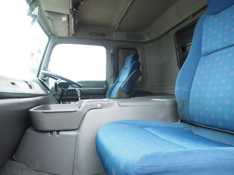 いすゞ ギガ 冷凍ウイング 大型 LKG-CYJ77A 年式 H24[写真34]