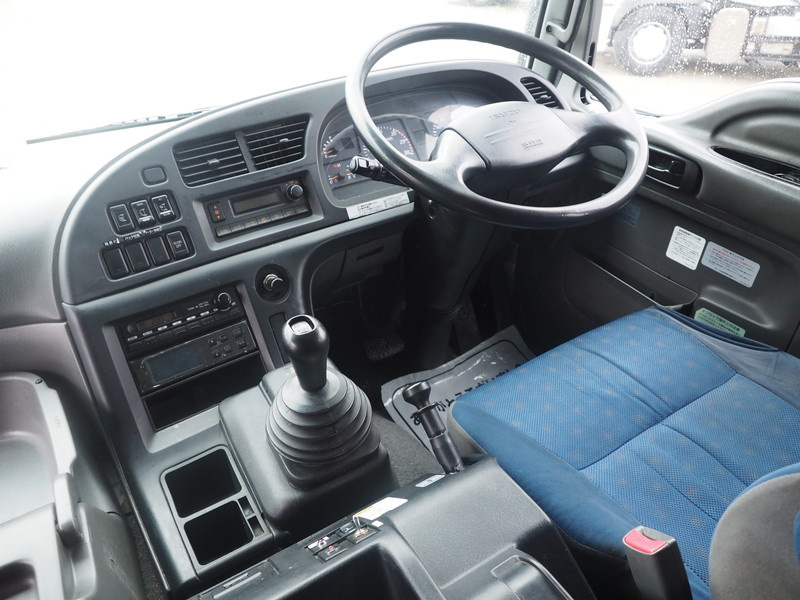 いすゞ ギガ 冷凍バン 大型 LKG-CYJ77A 年式 H24[写真23]