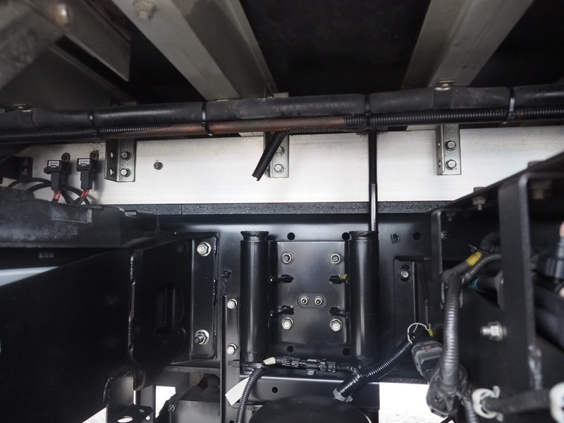 いすゞ ギガ 冷凍バン 大型 LKG-CYJ77A 年式 H24[写真31]