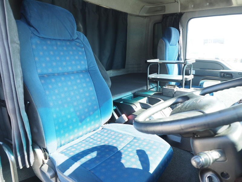 いすゞ ギガ 冷凍バン 大型 LKG-CYJ77A 年式 H24[写真04]