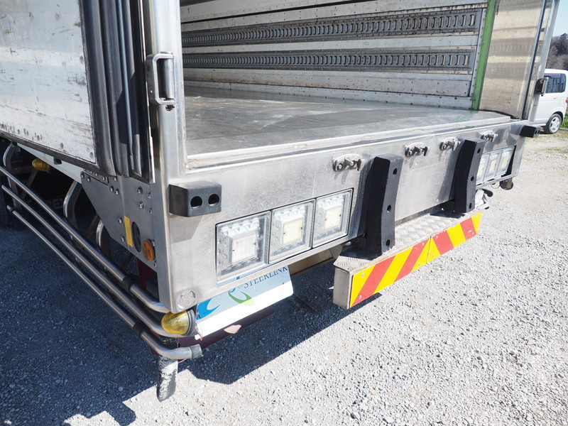 いすゞ ギガ 冷凍ウイング 大型 LKG-CYJ77A 年式 H24[写真24]