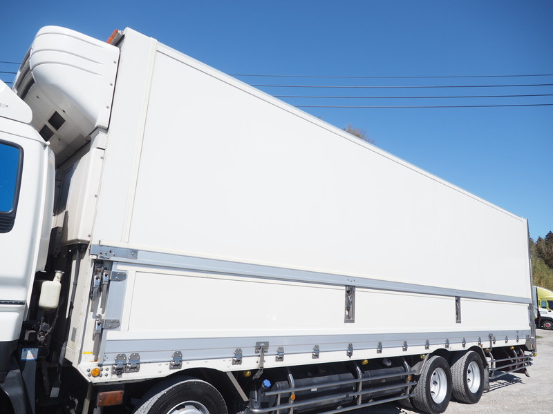 いすゞ ギガ 冷凍ウイング 大型 LKG-CYJ77A 年式 H24[写真11]