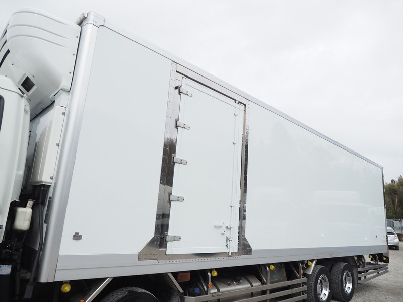 いすゞ ギガ 冷凍バン 大型 LKG-CYJ77A 年式 H24[写真08]