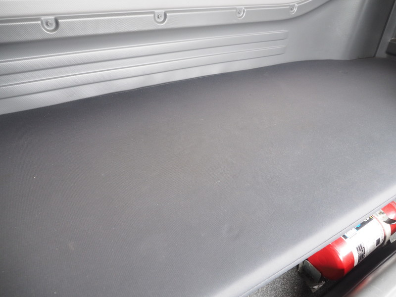 いすゞ フォワード 冷凍バン 中型 TKG-FRR90T2 年式 H27[写真28]