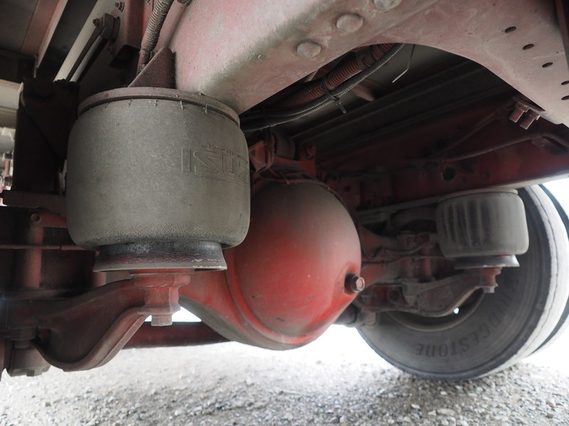 いすゞ フォワード 冷凍バン 中型 TKG-FRR90T2 年式 H27[写真32]