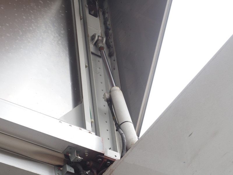 日野 グランドプロフィア ウイング車 大型 BKG-FW1EXYG 年式 H22[写真09]