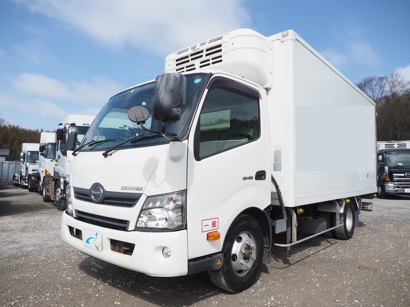 日野 デュトロ 冷凍バン 小型 TKG-XZU710M 年式 H26[写真01]