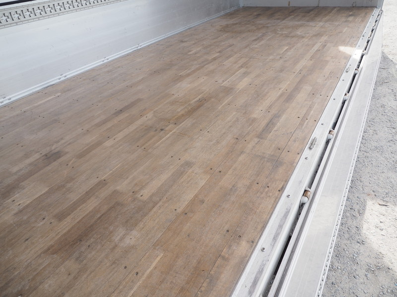 いすゞ フォワード ウイング車 中型 TKG-FRR90T2 年式 H24[写真18]