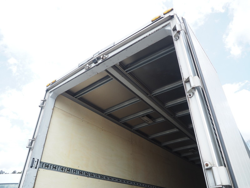 三菱ふそう スーパーグレート ウイング車 大型 BDG-FS54JZ 年式 H22[写真23]