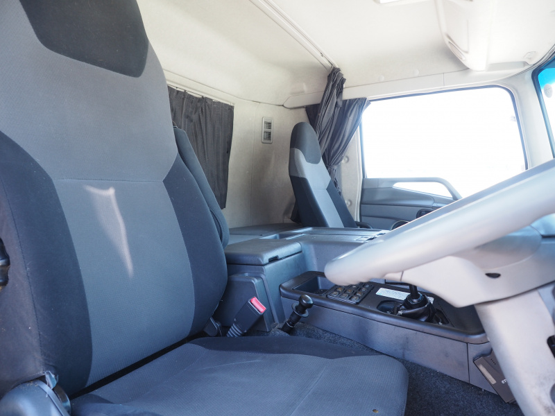 三菱ふそう スーパーグレート ウイング車 大型 QPG-FS64VZ 年式 H27[写真28]