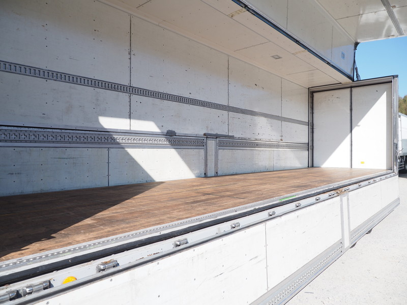 いすゞ ギガ 冷凍ウイング 大型 LKG-CYJ77A 年式 H24[写真16]