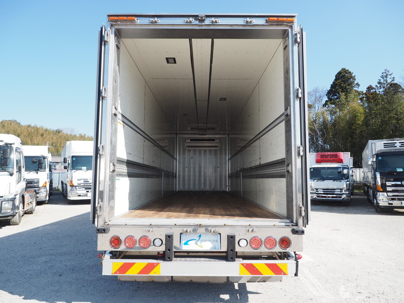 いすゞ ギガ 冷凍ウイング 大型 LKG-CYJ77A 年式 H24[写真20]