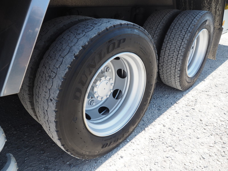 いすゞ ギガ 冷凍バン 大型 QKG-CYJ77A 年式 H26[写真30]