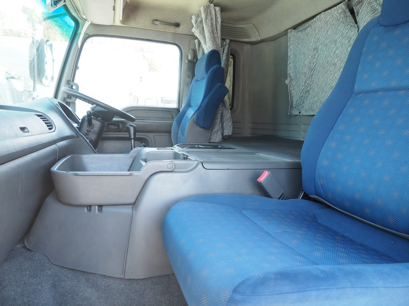 いすゞ ギガ 冷凍バン 大型 QKG-CYJ77A 年式 H26[写真21]