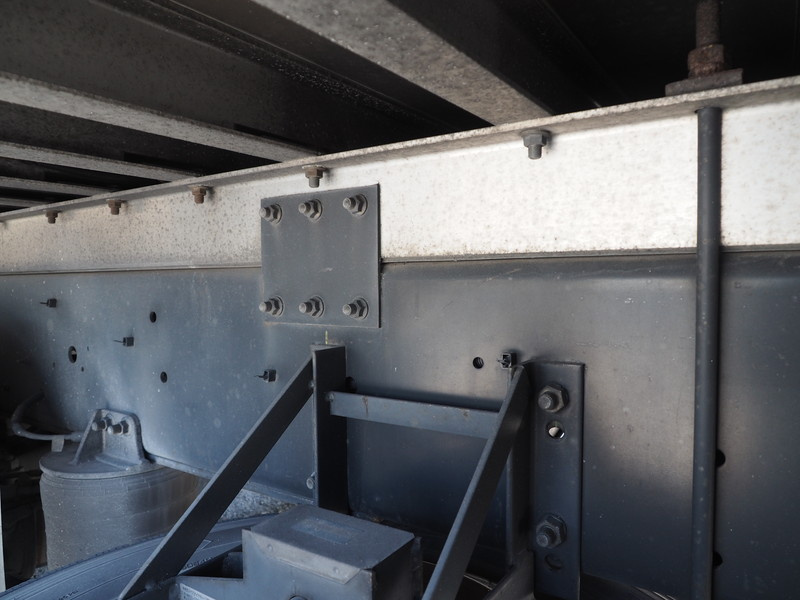 いすゞ ギガ 冷凍バン 大型 QKG-CYJ77A 年式 H26[写真27]