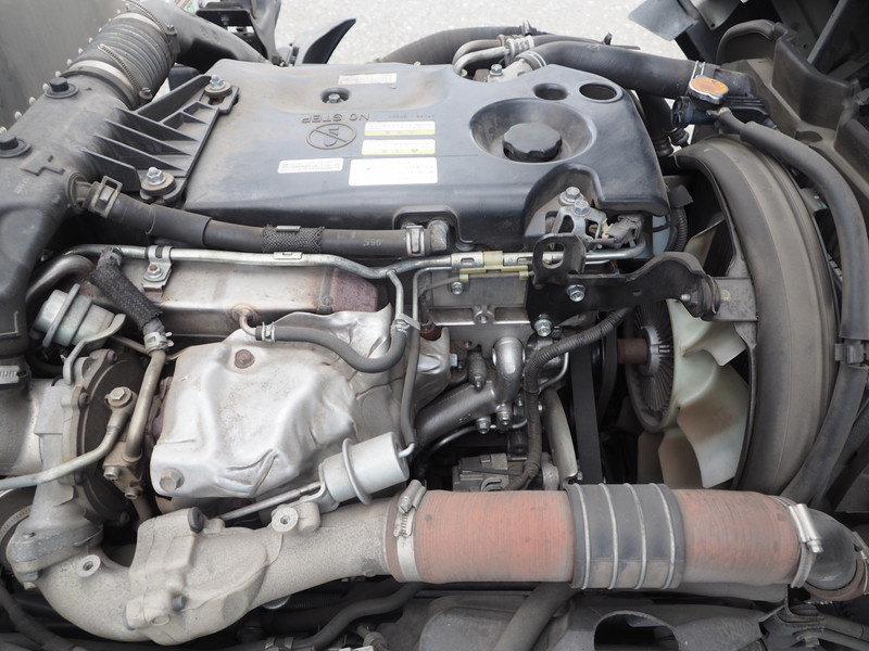 いすゞ エルフ バン車 小型 TPG-NMR85AN 年式 H27[写真28]