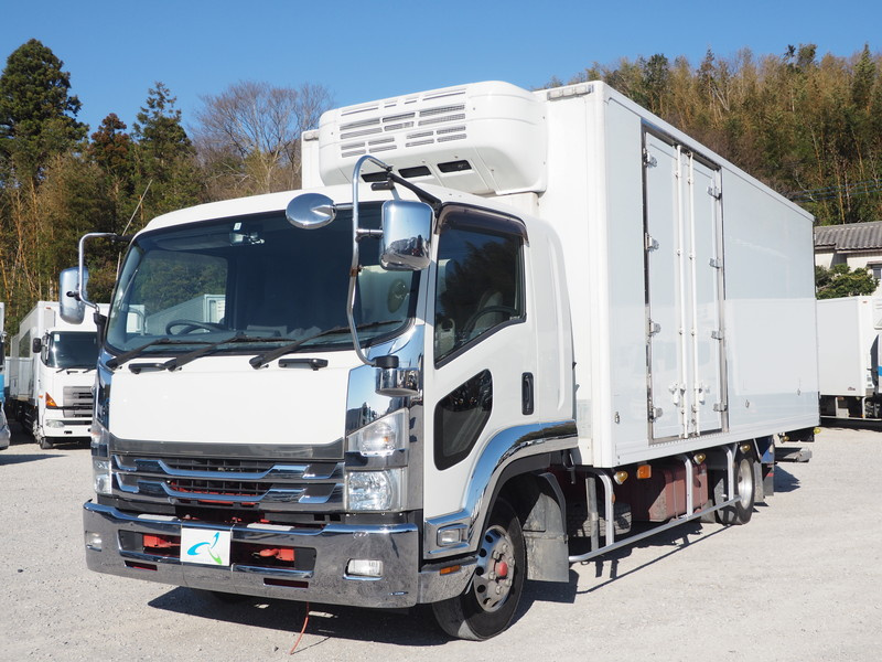 いすゞ フォワード 冷凍バン 中型 TKG-FRR90T2 年式 H27[写真01]