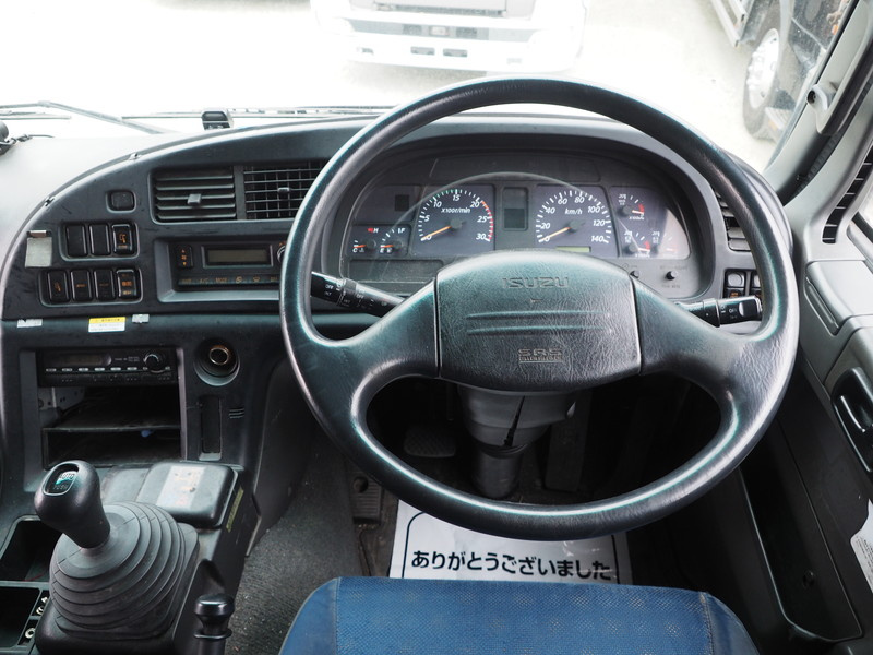 いすゞ ギガ ウイング車 大型 PKG-CYJ77W8 年式 H22[写真25]