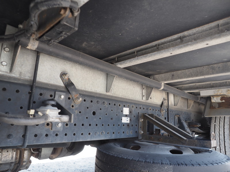 いすゞ エルフ バン車 小型 BKG-NPR85AN 年式 H19[写真24]