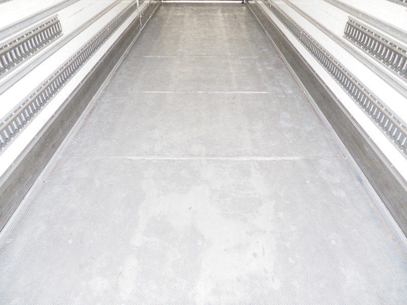 いすゞ ギガ 冷凍バン 大型 PDG-CYJ77W8Z 年式 H21[写真12]